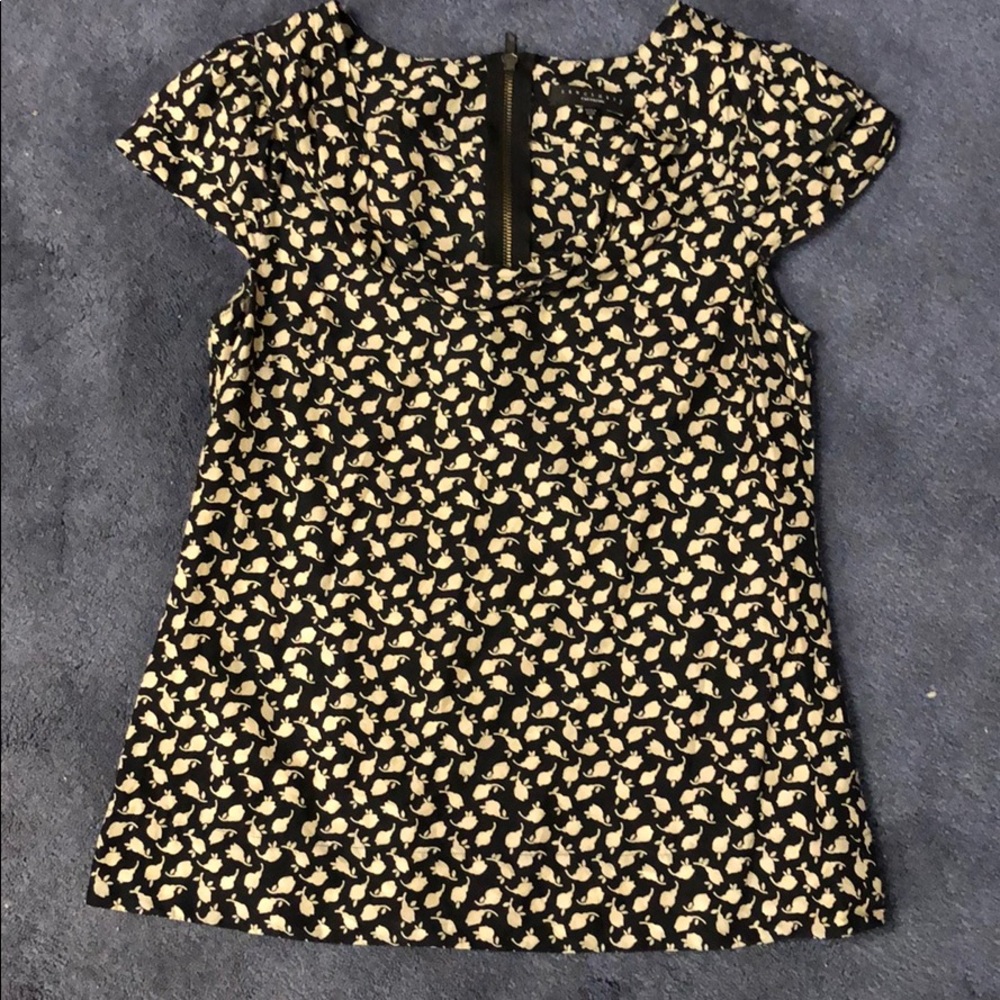 Sanctuary shirt with cap sleeves